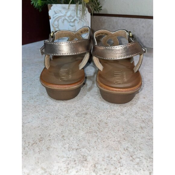 Soul Naturalizer Solo Metallic Cross Strap Sandals Size 8 Adjustable Buckle Soft - Picture 5 of 8